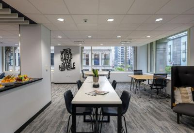 Exterior image of 605 North Michigan Avenue, Floor 4