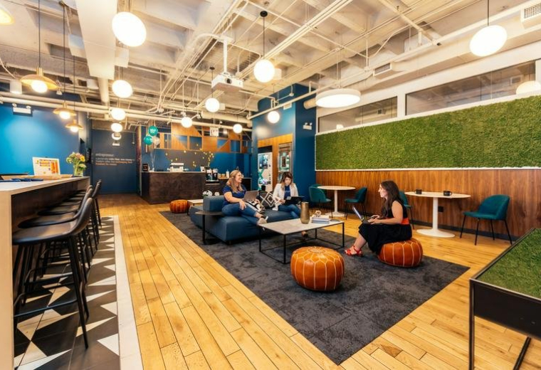 Modern Glass Building, 4th Floor, The Loop, Chicago, Illinois