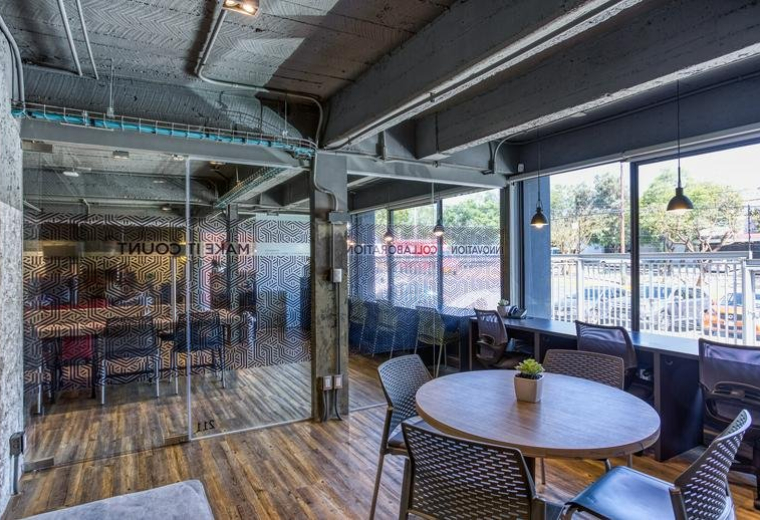 Cto. Circunvalación Pte. 149, Cd. Satélite serviced offices