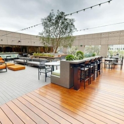 Exterior image of 915 Wilshire Boulevard