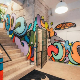 Image of Los Angeles serviced office centre. Click for details.