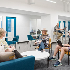 Offices at 211 West Wacker Drive. Click for details.