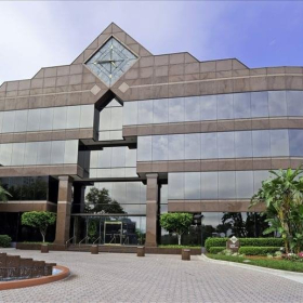 Executive suites to let in Tampa. Click for details.