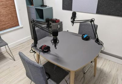 Exterior view of 326 East Hennepin Avenue, Suite 206