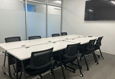 Office suite to let in Lanham