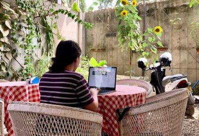 Executive office in Palomino