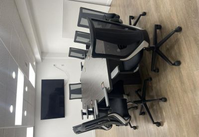 Office suites to lease in Brampton