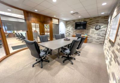 Executive office centre to let in Crown Point