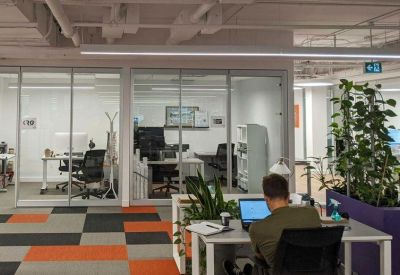 Serviced office centres in central Burlington