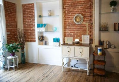 East Petersburg office suite