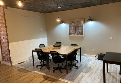 Executive office to hire in East Petersburg