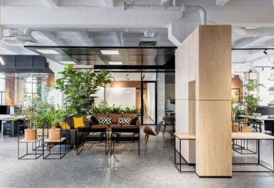 Exterior view of 333 North Green Street