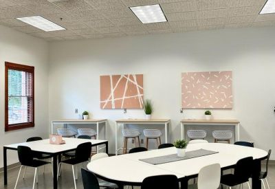 Spacious communal coworking area at 3400 Plantation Drive, Suite 100, Lincoln (Nebraska).