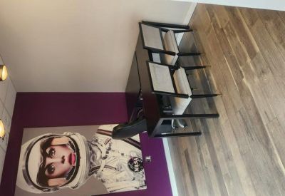 Image of Hickory executive office