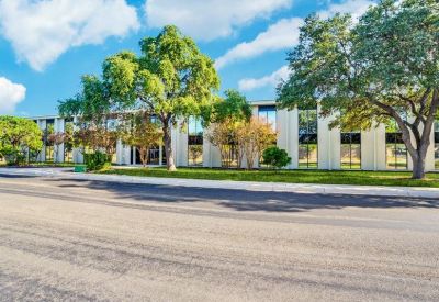 Serviced office centre to rent in San Antonio