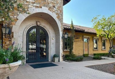 Exterior image of 890 West Elliot Road, 1st Floor