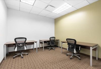 Office accomodation in Lake Forest