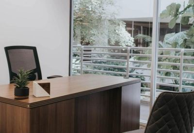 Office suite to rent in Austin