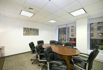 Exterior view of 1350 Avenue of the Americas, 55th Street