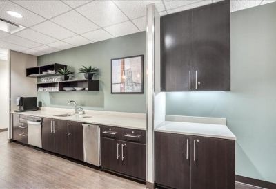 Exterior view of 1415 West 22nd Street, Tower Floor