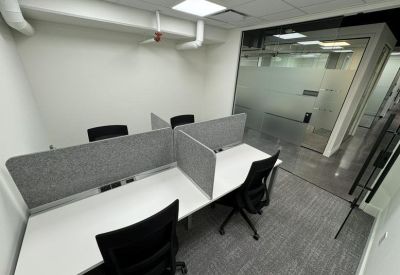 Serviced office centre to let in Toronto