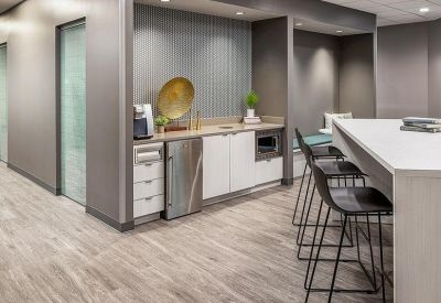 Offices at 1995 North Park Place