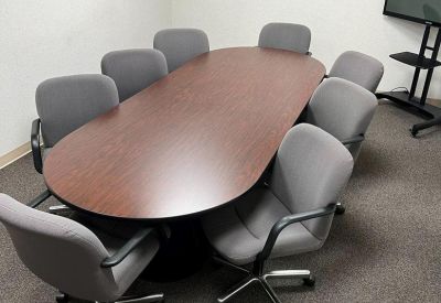 Serviced office centre to let in Oak Brook