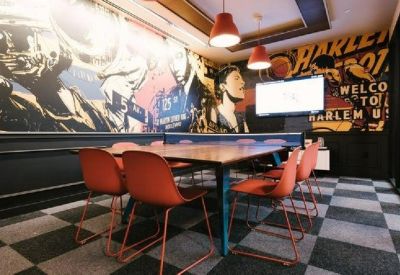 Offices at 8 West 126th Street