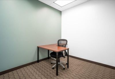 Executive suite to hire in Alexandria (Virginia)