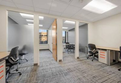 Offices at 5850 Canoga Avenue, Suite 400