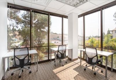 Office accomodations to rent in Rolling Hills