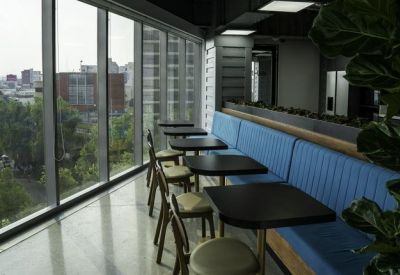 Interior of Plaza Villa Madrid no. 1, Roma Norte, Cuauhtémoc