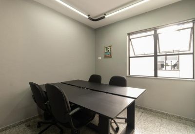 Offices at Rua Cônego Eugênio Leite 623