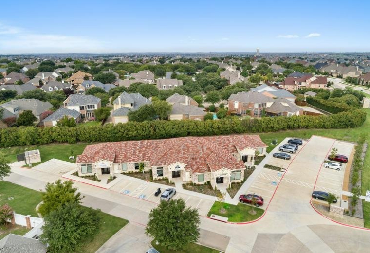 Exterior image of 1790 King Arthur Blvd