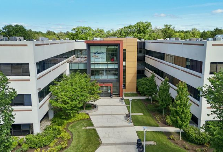 Office spaces in central Blue Bell