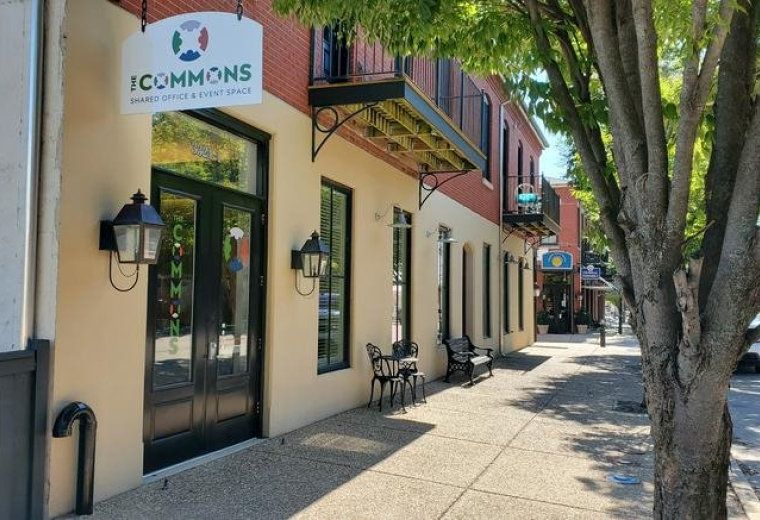 3324 Rue Royale Street, St Charles, Missouri