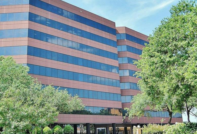 6671 Southwest Freeway, Southwest Freeway