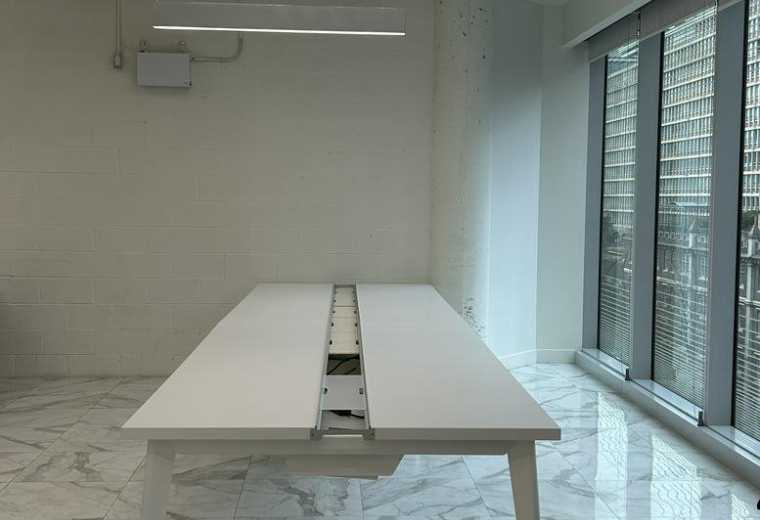 Saint Thomas Street, Yorkville, Toronto