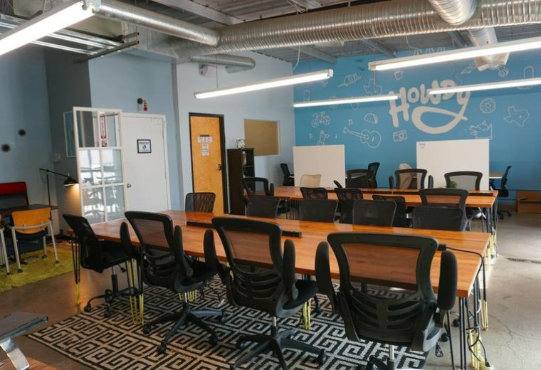 Offices at 701, Tillery Street No.12