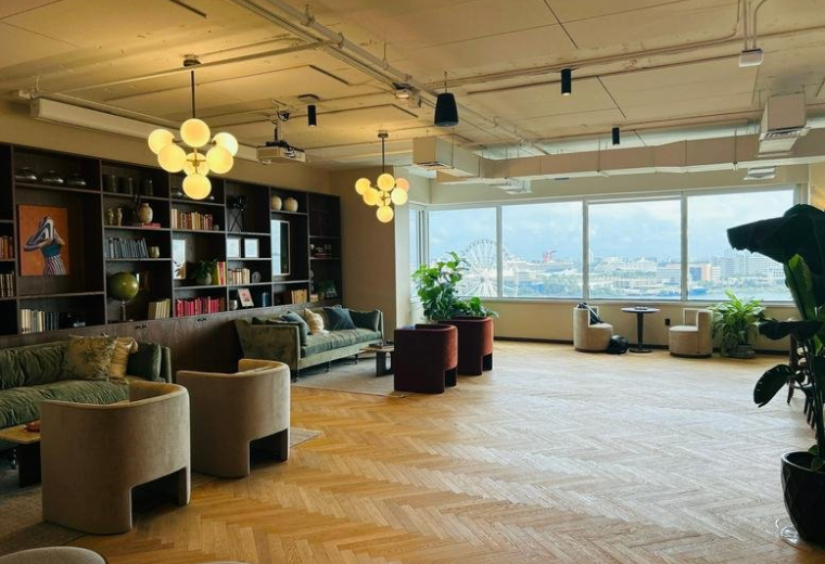 Exterior image of 100 Biscayne Boulevard