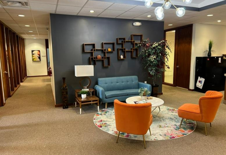 Serviced offices to let in Crown Point