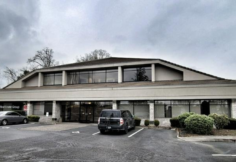 Offices at 1404 NE 134th Street, Suite 220