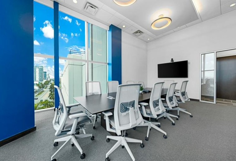 Office accommodation to rent in Miami