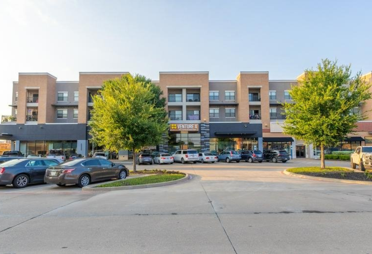 Executive office - Allen