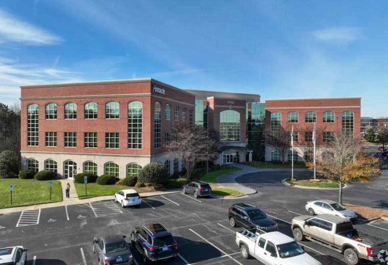Executive suite to lease in High Point