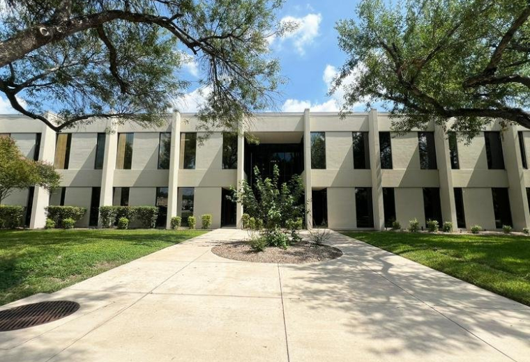 Interior of 4100 East Piedras Drive