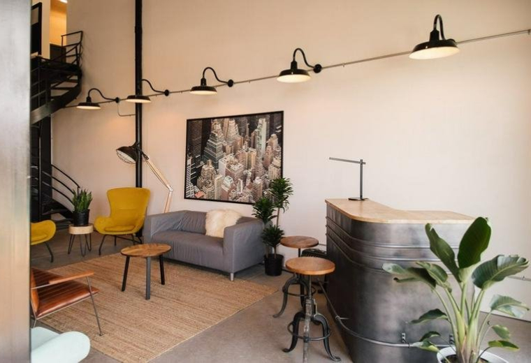 Exterior image of 4422-A Louis B. Mayer