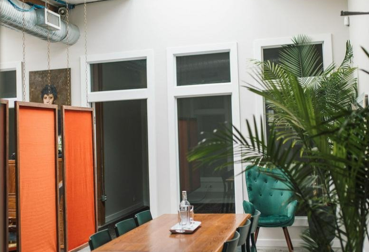 49, Dunlevy Avenue, Suite 220, Vancouver