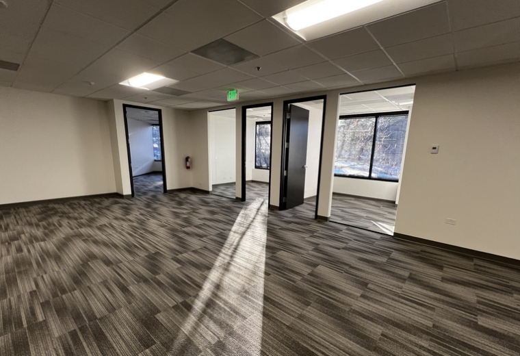 Offices at 6041, South Syracuse Way