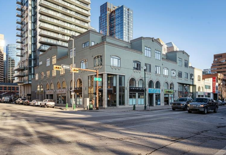 638 11 Avenue South West, No. 200, Calgary, Alberta